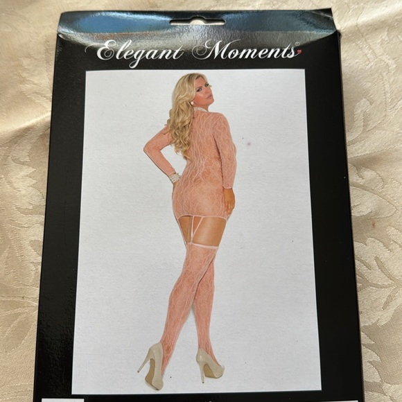 Lace Camisette and stockings 1x/3x new in package - Picture 4 of 4